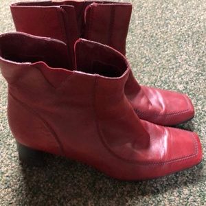 Nine West red boots